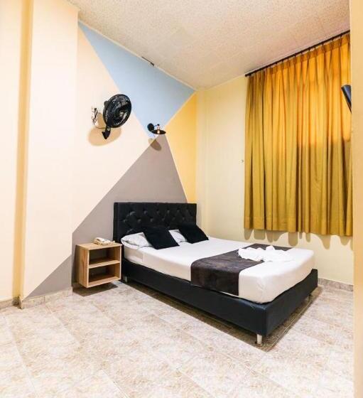 Fotos del hotel Calle Real Medellin:  7