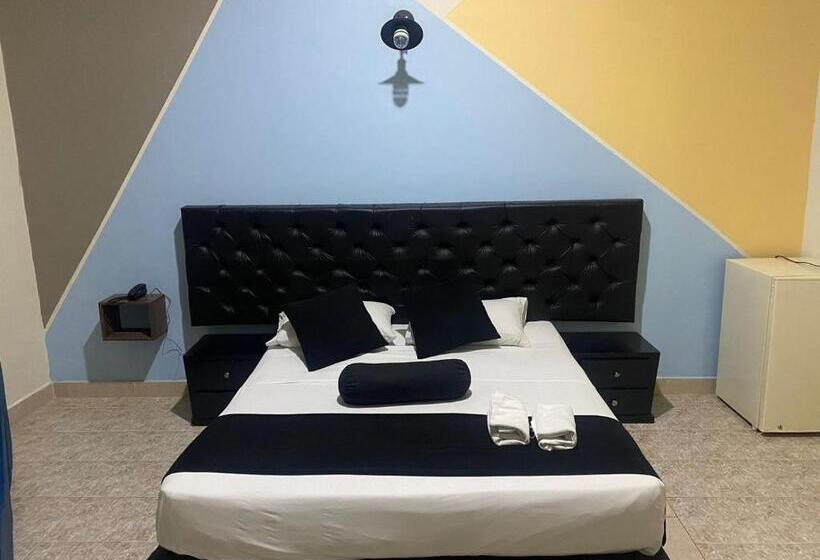 Fotos del hotel Calle Real Medellin:  2