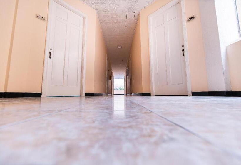 Fotos del hotel Calle Real Medellin:  21