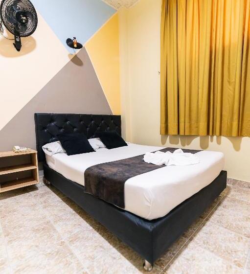 Fotos del hotel Calle Real Medellin:  4