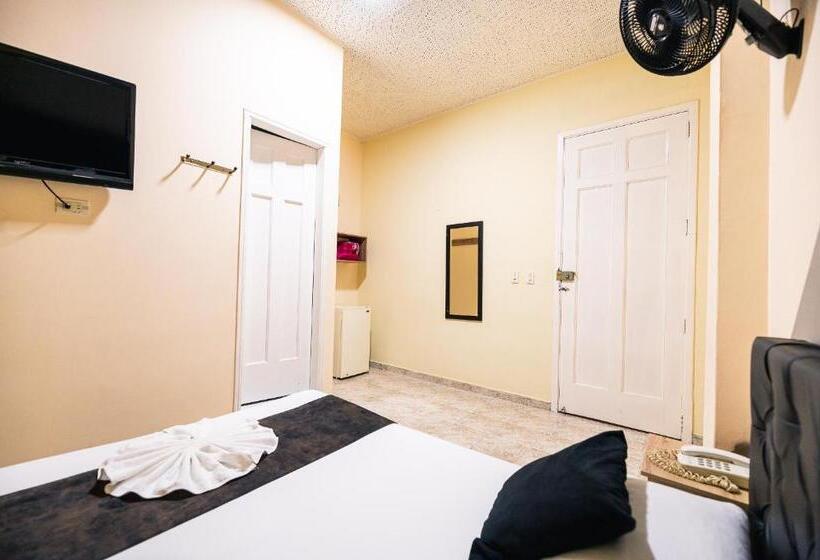 Fotos del hotel Calle Real Medellin:  3