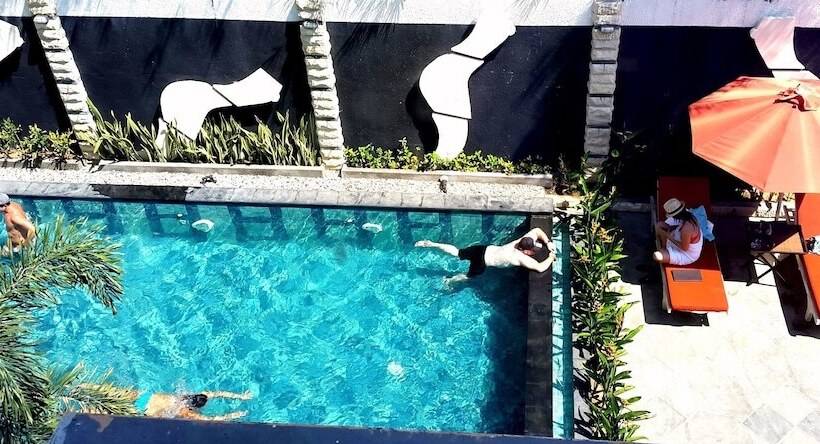 Fotos del hotel D Sri Saren Legian Kuta:  11