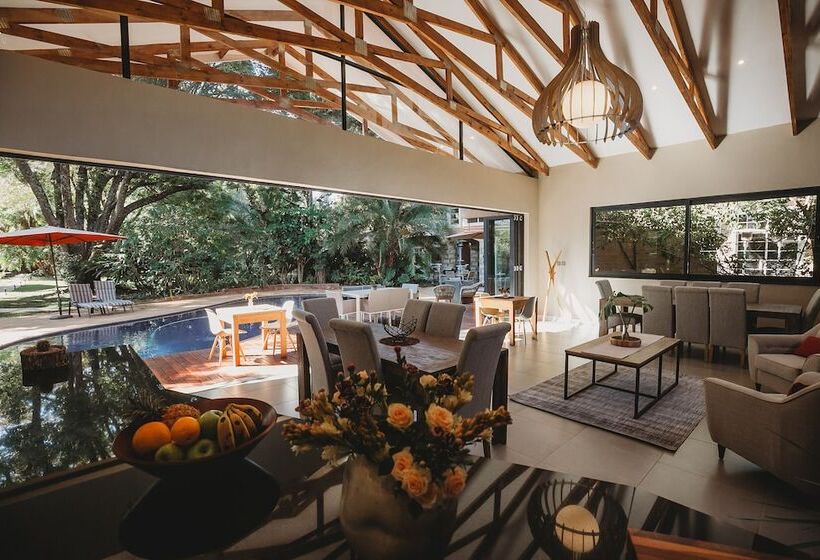 Fotos del hotel Sandalwood Lodge:  6