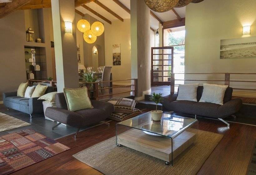 Fotos del hotel Sandalwood Lodge:  5