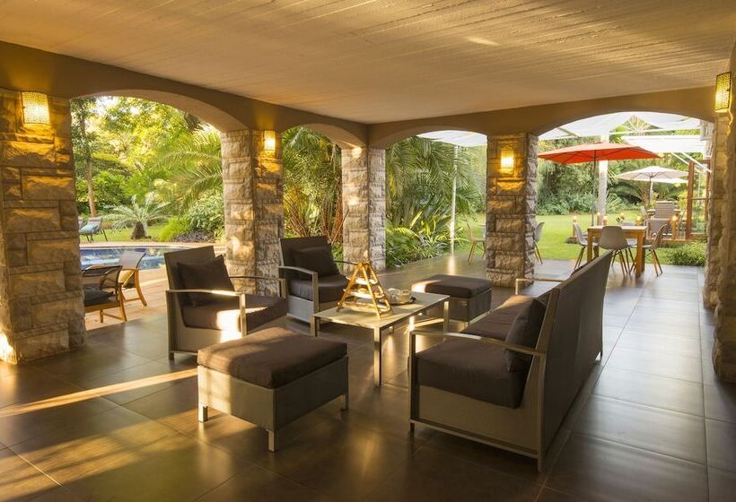 Fotos del hotel Sandalwood Lodge:  3