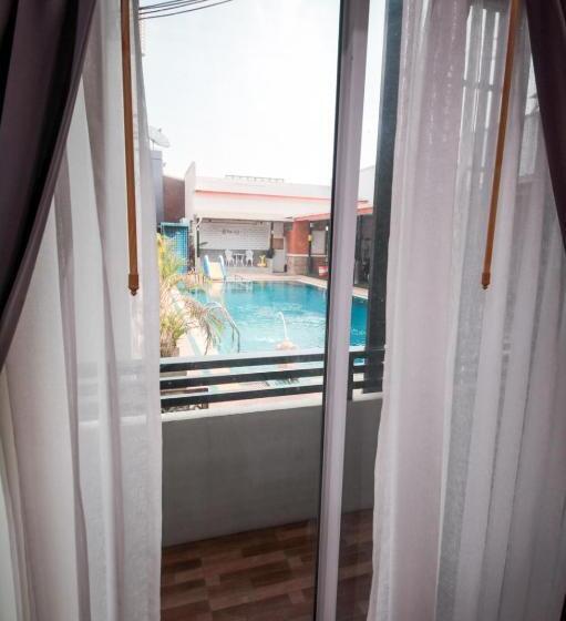 Fotos del hotel The S.g:  12