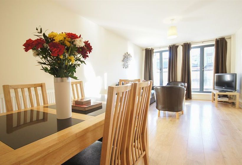 Fotos del hotel Crompton Court Apartments:  8