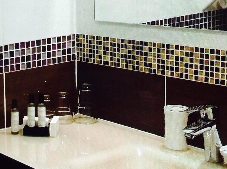 Fotos del hotel Hôtel Paris Gambetta:  3