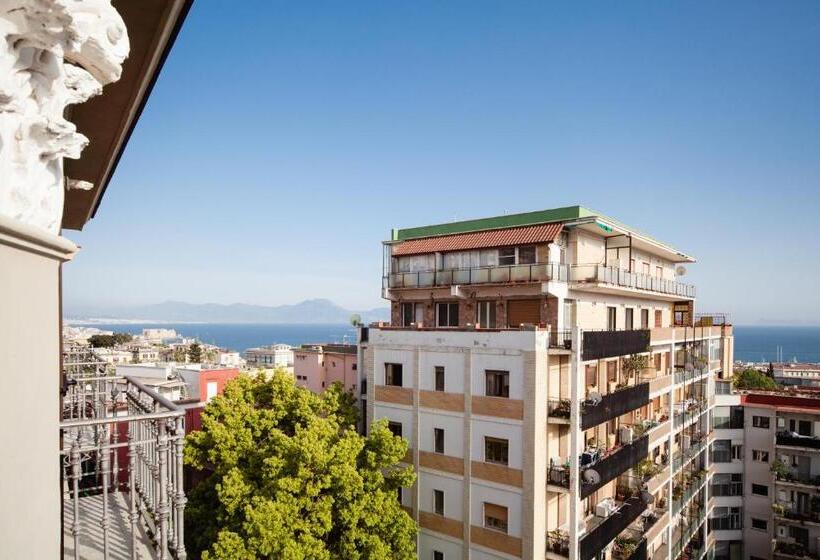 Fotos del hotel Napolicentro Mare  Sea View Rooms & Suites:  21