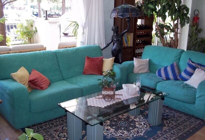 Fotos del hotel Meublè Villa Patrizia:  11