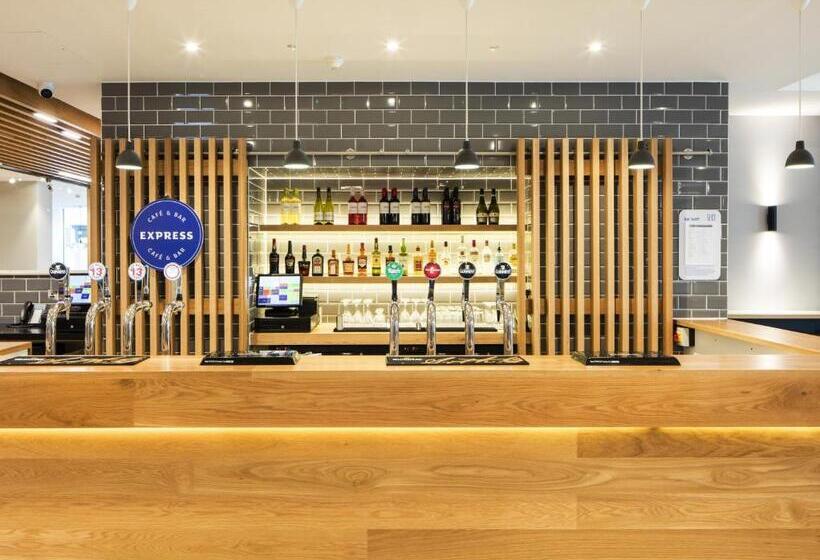 Fotos del hotel Holiday Inn Express Dublin City Centre, An Ihg:  5