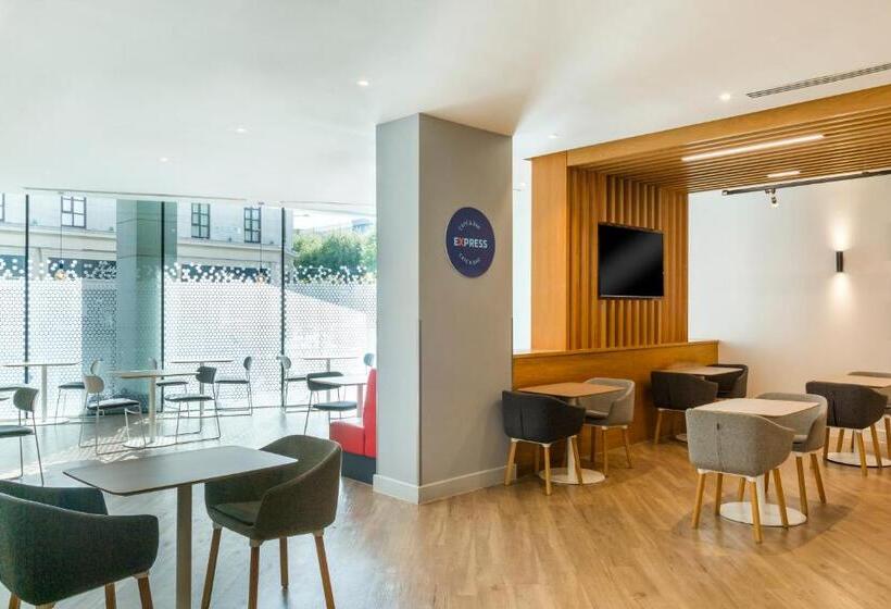 Fotos del hotel Holiday Inn Express Dublin City Centre, An Ihg:  4