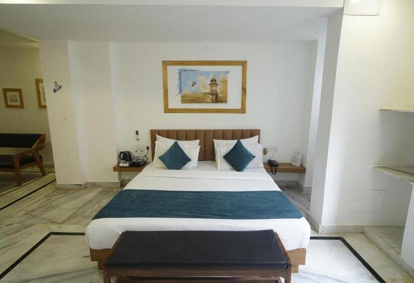 Fotos del hotel Udai Niwas  By The Lake:  19