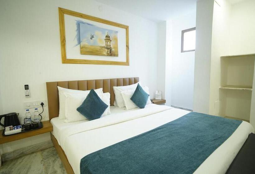 Fotos del hotel Udai Niwas  By The Lake:  15