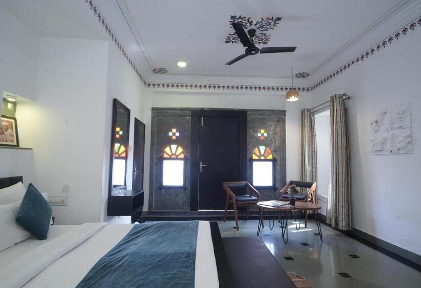Fotos del hotel Udai Niwas  By The Lake:  21