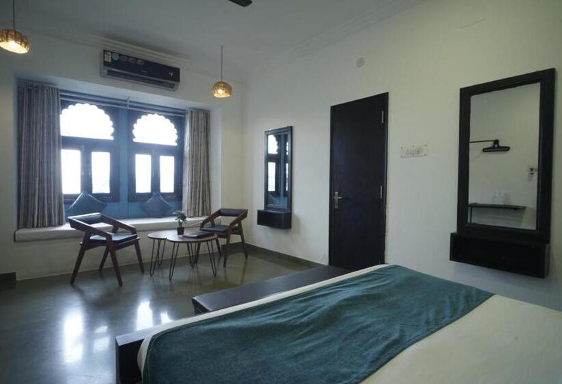 Fotos del hotel Udai Niwas  By The Lake:  7