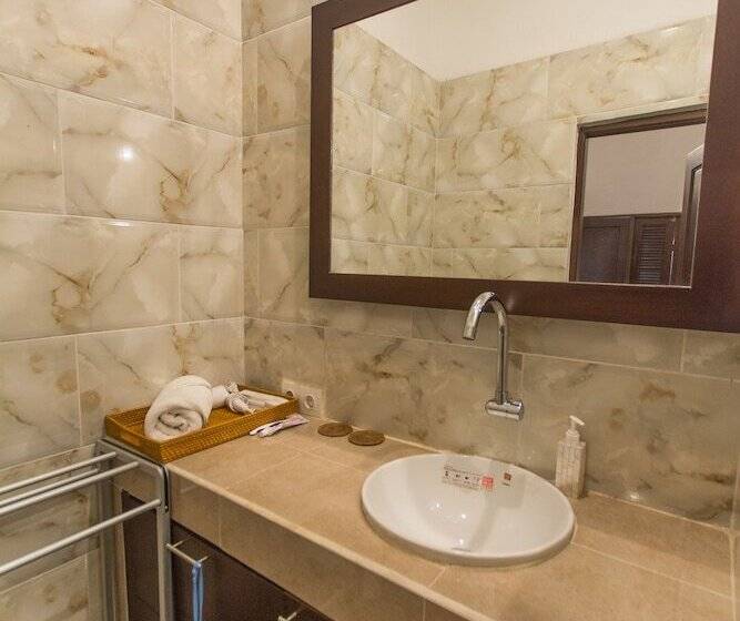 Fotos del hotel Puri Asri Villa:  11