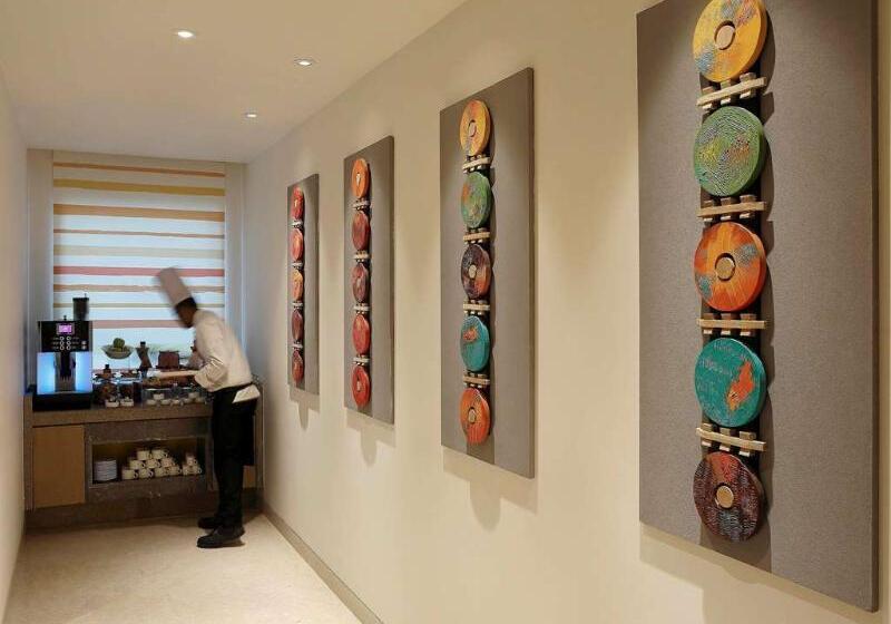 Fotos del hotel Ibis Hyderabad Hitech City:  22