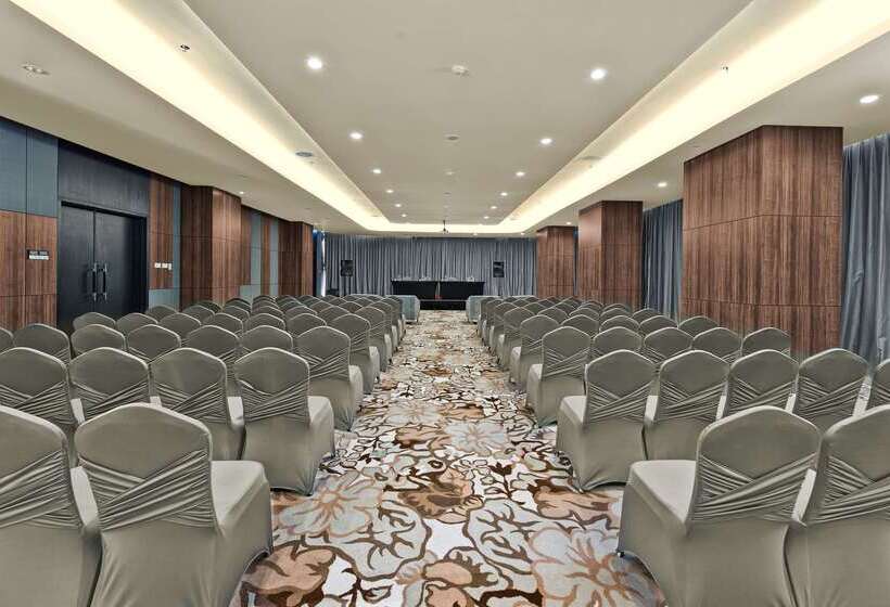 Fotos del hotel Melia Makassar:  33