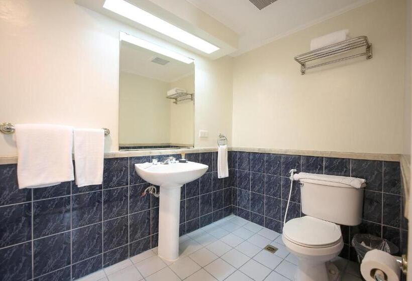 Fotos del hotel Infinity Tower Suites:  6