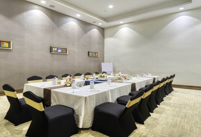 Fotos del hotel Holiday Inn Kolkata Airport, An Ihg:  24