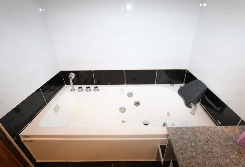 Fotos del hotel T3 Residence:  14