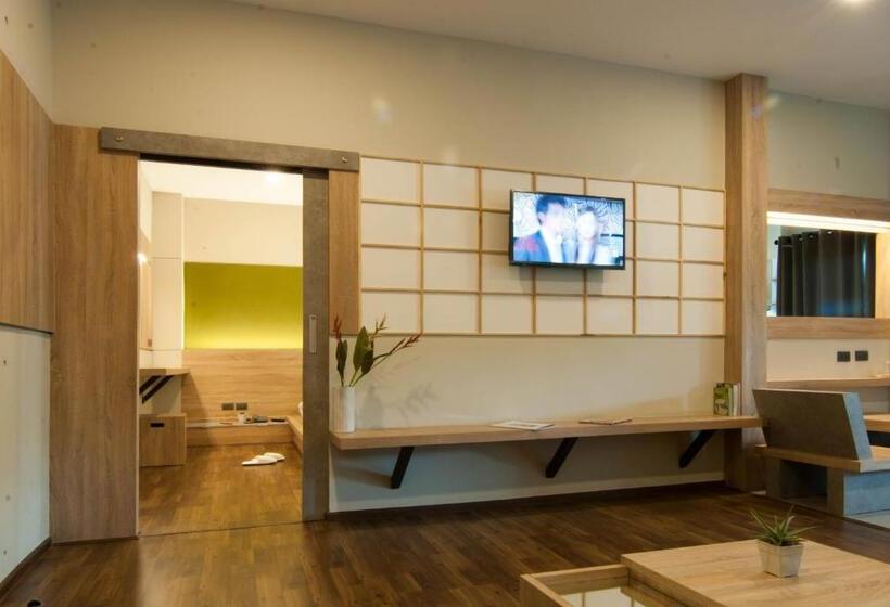 Fotos del hotel The Zenith Residence:  15