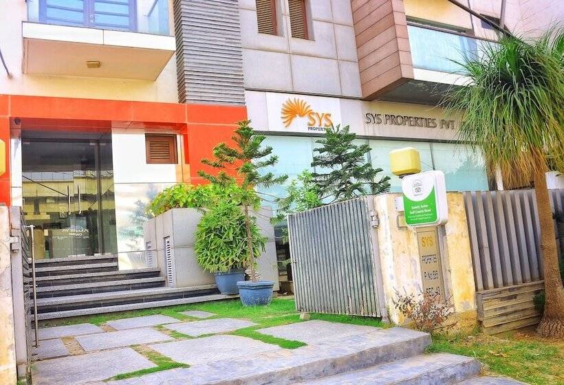 Fotos del hotel Stately Suites Golf Course Road:  18