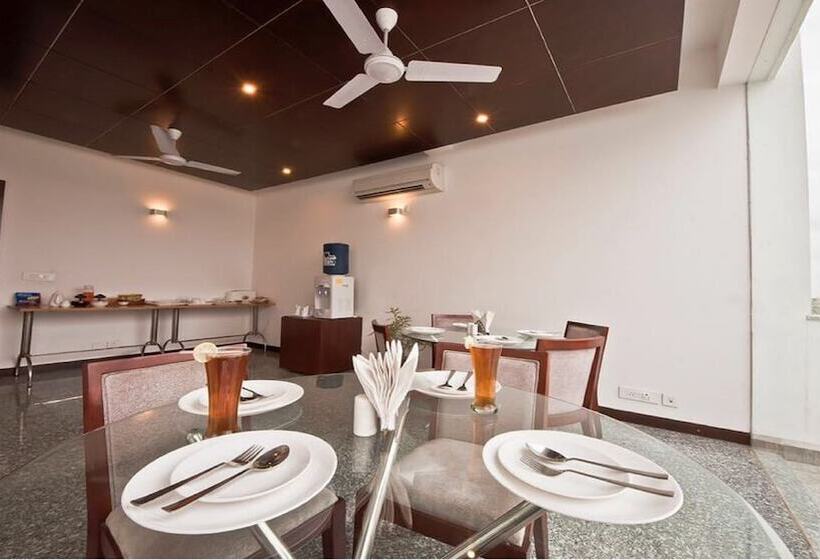 Fotos del hotel Stately Suites Golf Course Road:  6