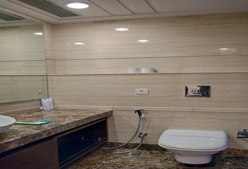 Fotos del hotel Stately Suites Golf Course Road:  17