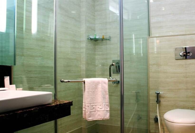 Fotos del hotel Stately Suites Golf Course Road:  10