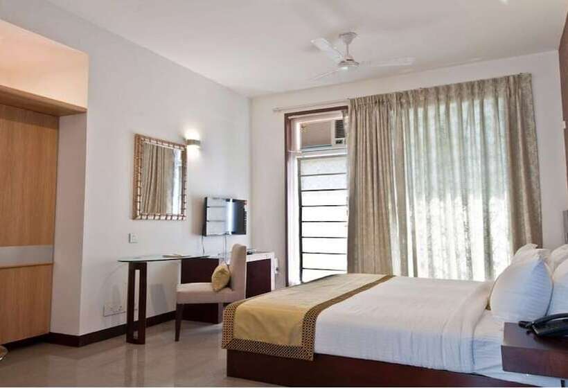 Fotos del hotel Stately Suites Golf Course Road:  19