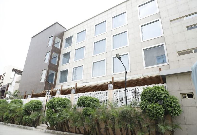 Fotos del hotel KST Sarovar Portico:  7