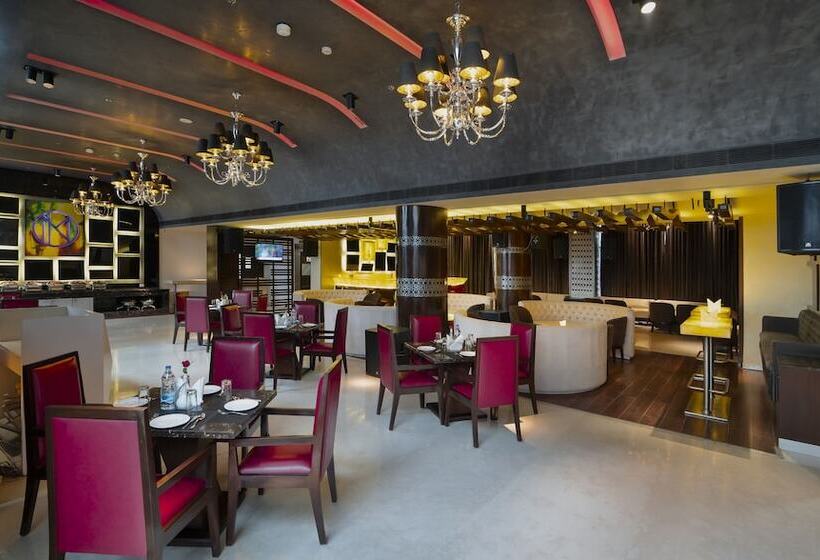 Fotos del hotel KST Sarovar Portico:  12