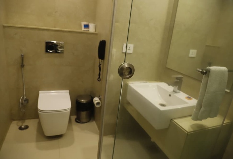 Fotos del hotel KST Sarovar Portico:  14