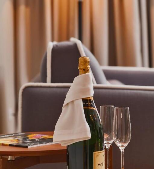 Fotos del hotel Residence By Vestibul Palace:  11