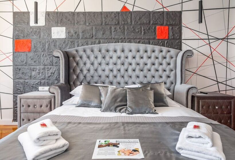 Galeria Valeria Seaside Downtown – Mag Quaint & Elegant Boutique Hotels