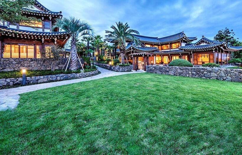 Fotos del hotel Jeju Hanok  Hallagung:  20