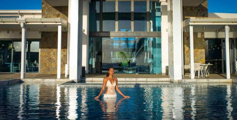 Taumeasina Island Resort