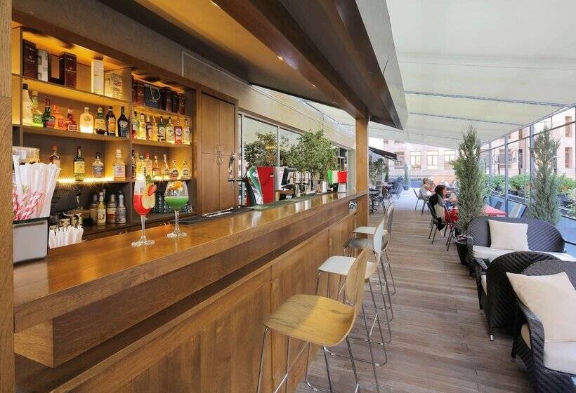 Fotos del hotel Ibis Yerevan Center:  5