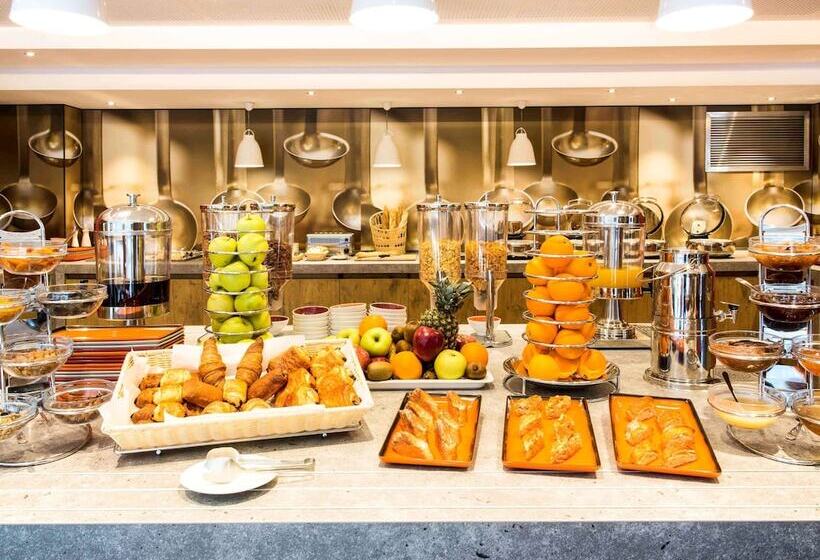 Fotos del hotel Ibis Yerevan Center:  16