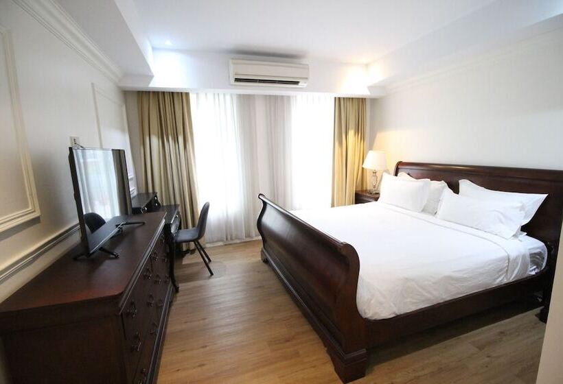 Fotos del hotel Sasha House:  8