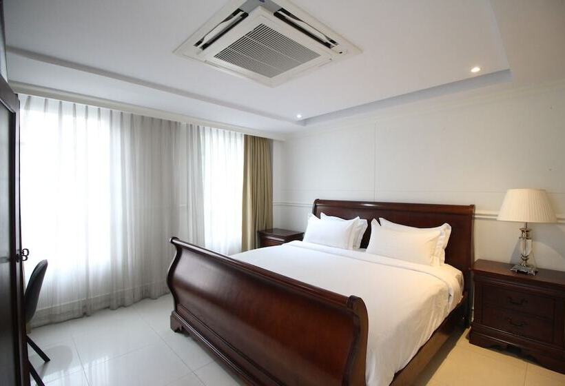 Fotos del hotel Sasha House:  9