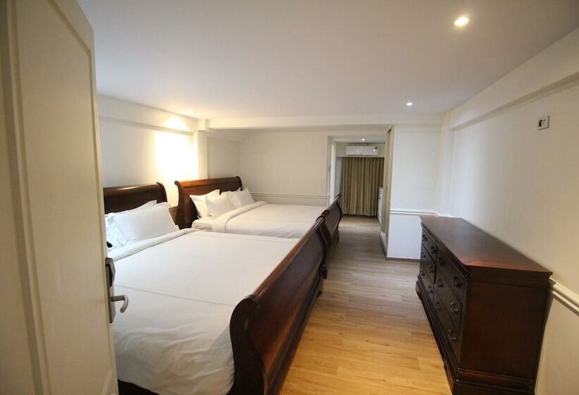 Fotos del hotel Sasha House:  11