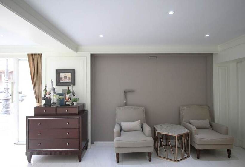 Fotos del hotel Sasha House:  15