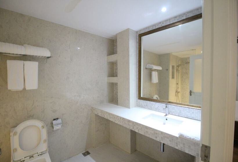 Fotos del hotel Sasha House:  4