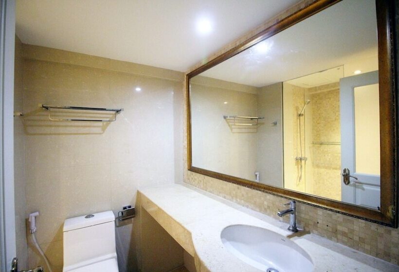 Fotos del hotel Sasha House:  3