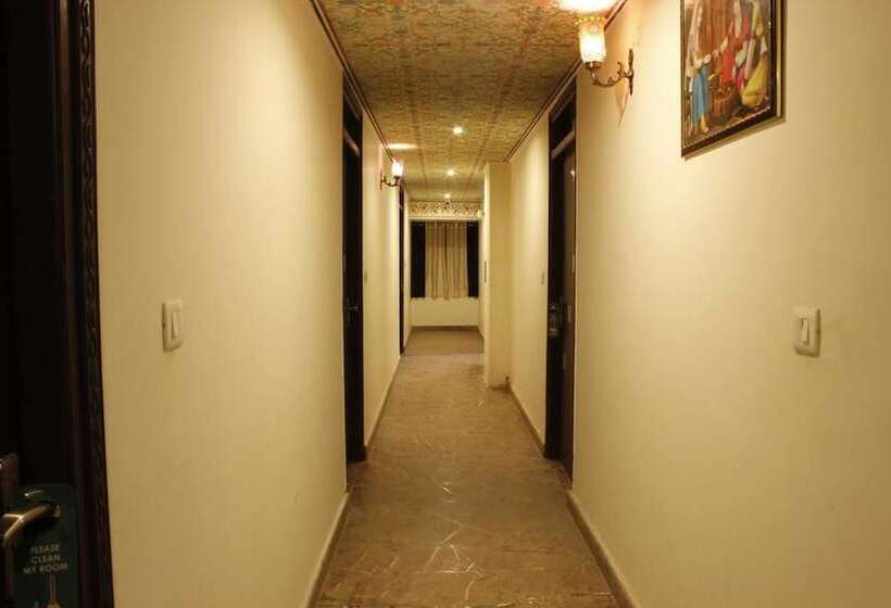 Fotos del hotel Surya Garha Heritage:  3