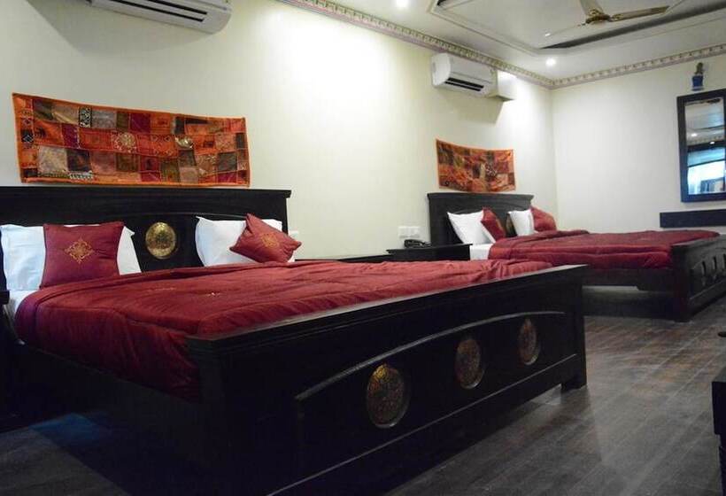 Fotos del hotel Surya Garha Heritage:  14