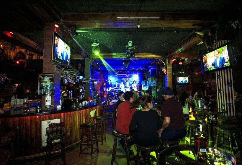 Fotos del hotel Seventeen Saloon:  11